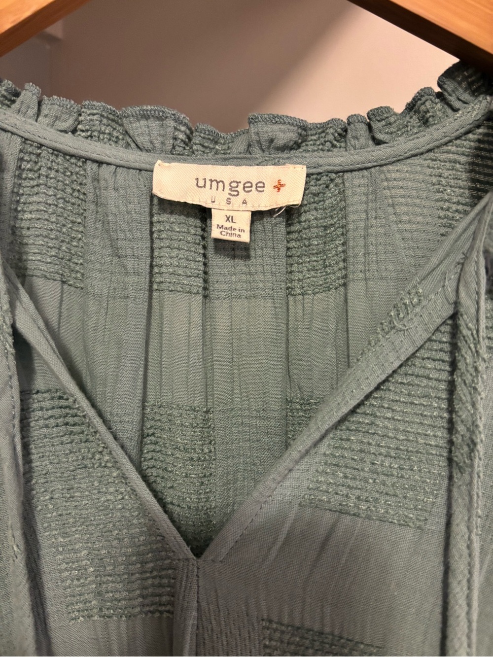 Umgee Sage Green Textured Tunic Top - Picture 4 of 6